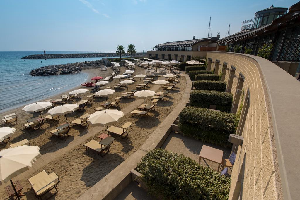 Hotel Riviera Dei Fiori San Lorenzo al Mare Exteriér fotografie